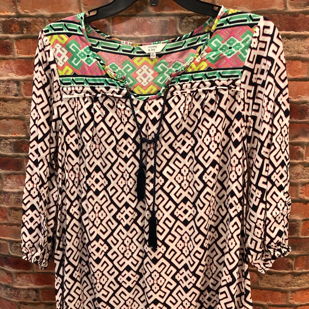 CROWN & IVY Peasant Top sz M navy pink green